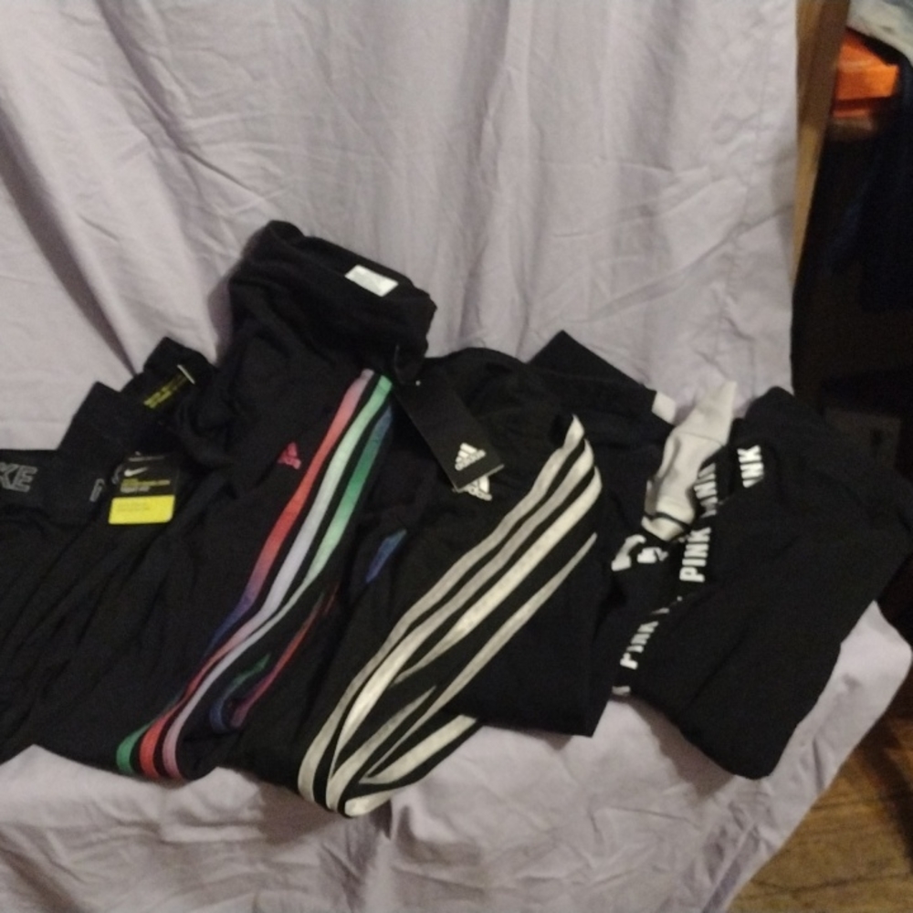5 pairs of leggens